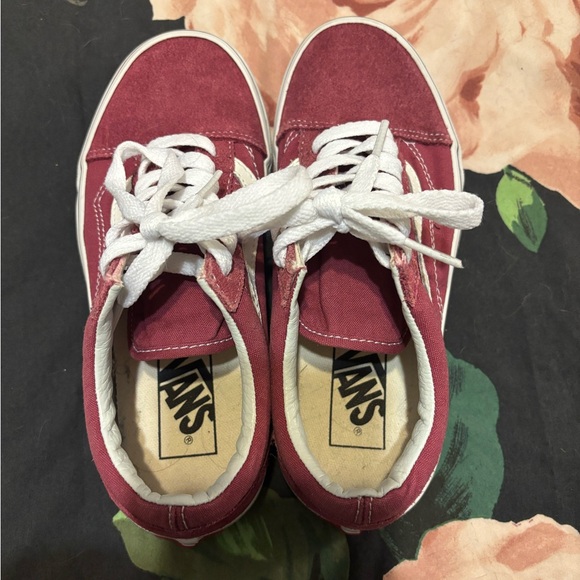 Vans - Picture 3 of 5